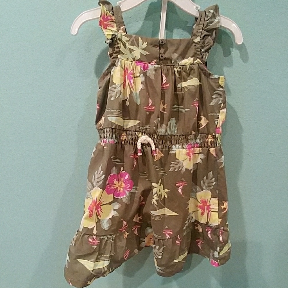 🌺🌺Carter's Olive green Hawaiian floraldress 🌺🌺